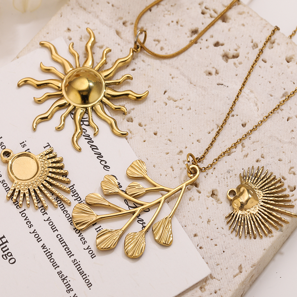5pcs Stainless Steel Flower Ch - Vintage Fashion Jewelry Necklaces のレビューと価格