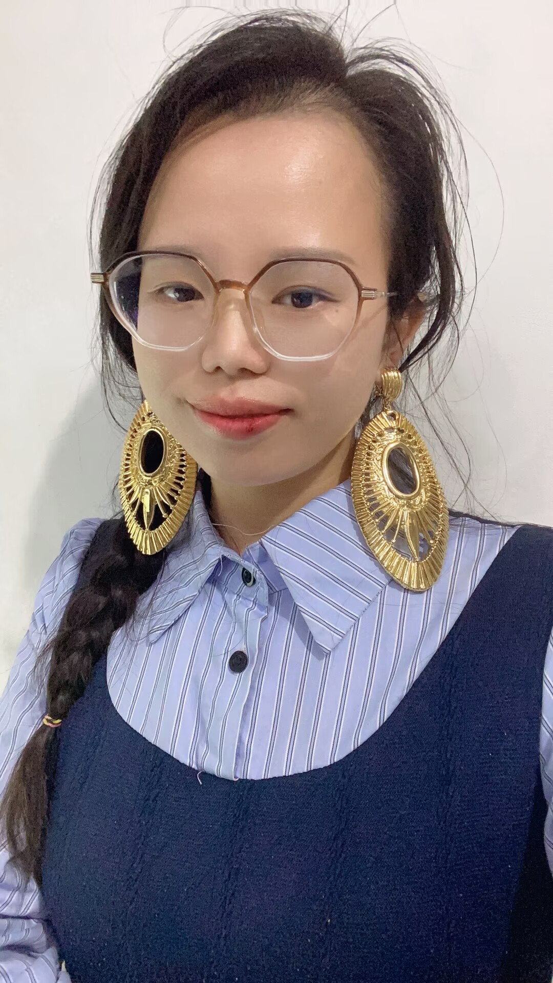 Vintage Gold Hollow Oval Sunbu - Vintage Fashion Look のレビューと価格