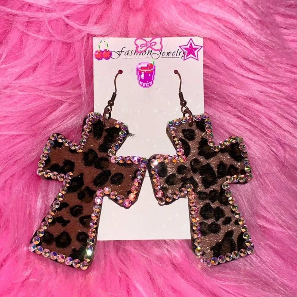 Trendy Y2K Shiny Crystal Cross - Vintage Fashion Illustrations のレビューと価格