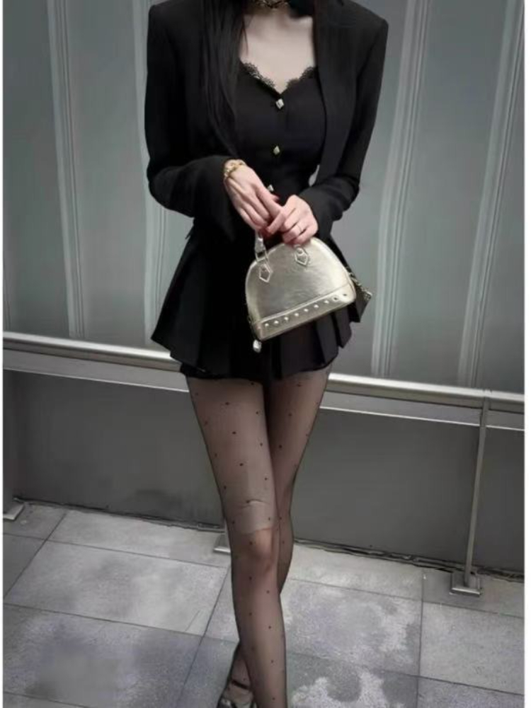 Autumn Sexy Vintage Elegant 3  - Vintage Fashion Fabrics のレビューと価格
